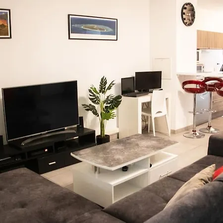 Διαμέρισμα Duplex Avec Jardin - 2 Parkings Prives - 2 Chambres *