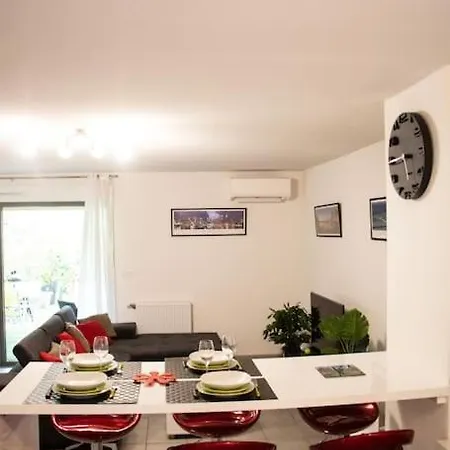 Apartamento Duplex Avec Jardin - 2 Parkings Prives - 2 Chambres *